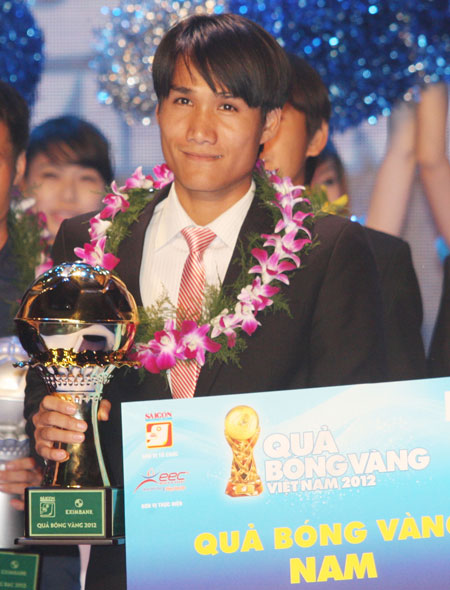 Quả bóng vàng nam năm 2012 Huỳnh Quốc Anh.